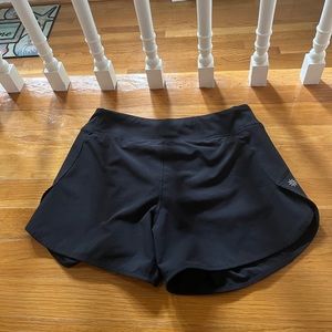 COPY - athleta girl run the world 3 inch shorts